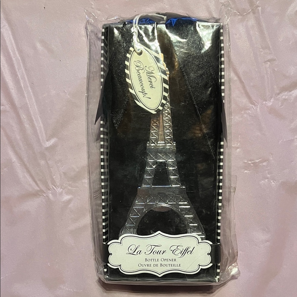 Eiffel Tower Bottle Cover
